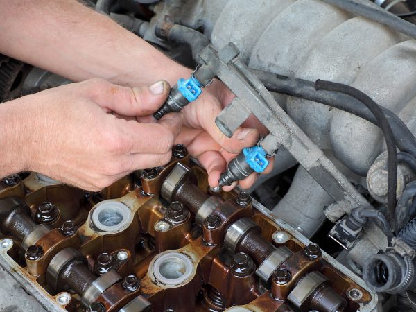 Duggys Garage Car Injector