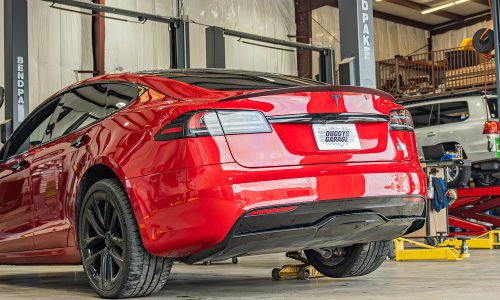 duggys-garage_GR2OMW-red-tesla-3 duggys-garage_GR2OMW-red-tesla-3